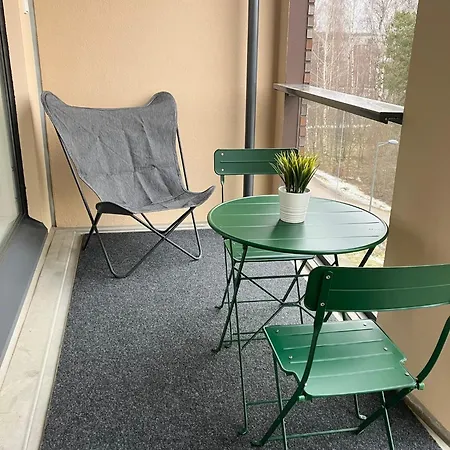 Bright /w Large Balcony At Heart Of Henttaa Apartamento Espoo